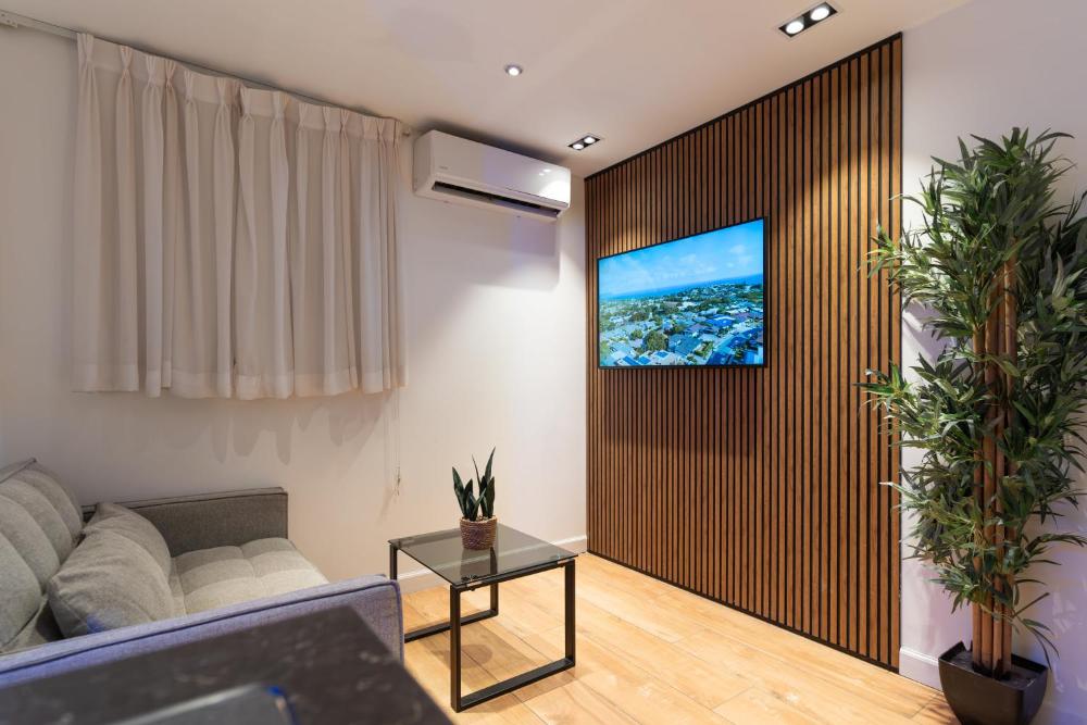 King Suite with Spa Bath interior